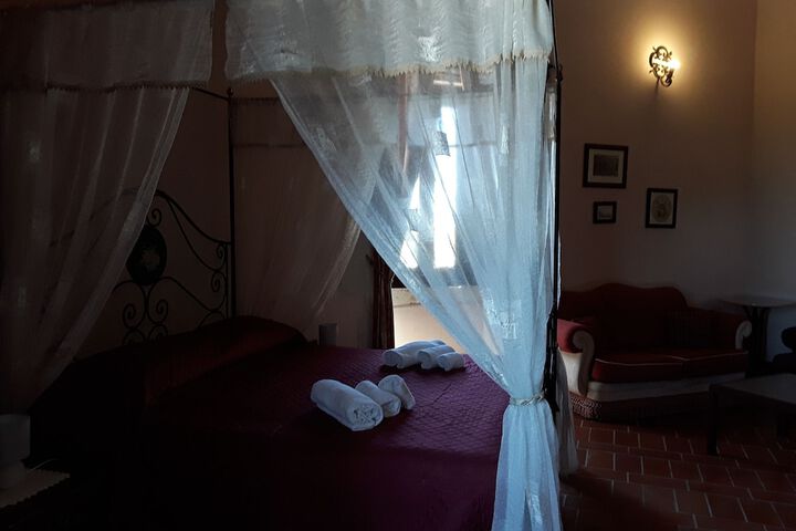 Room 21 of 106