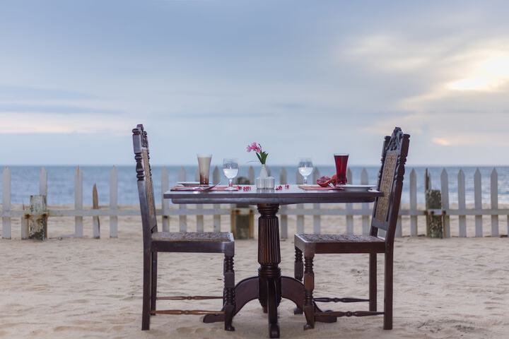 Dining 37 of 38