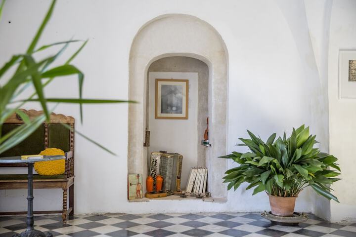 Guest Lobby