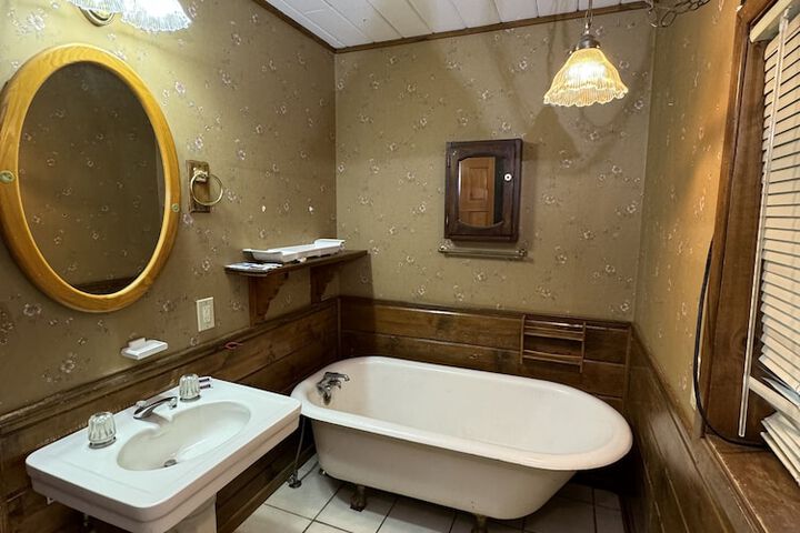 Room 44 of 52