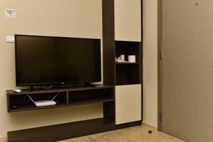 Room 9 of 29