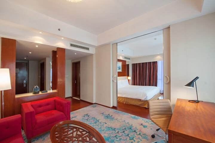 Room 3 of 49
