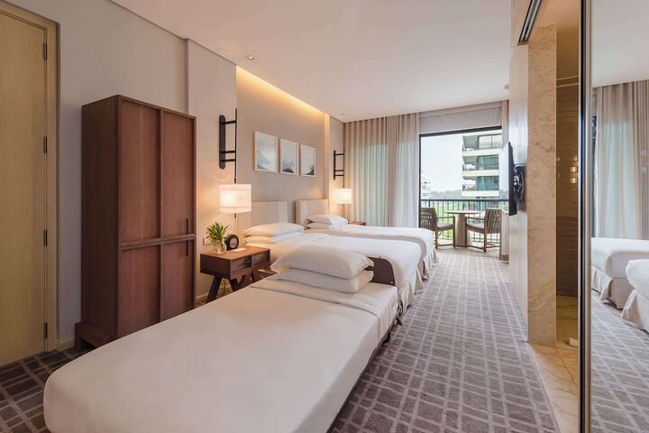 Room 34 of 137