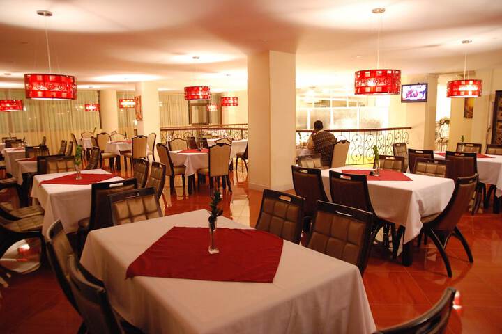 Dining 41 of 54