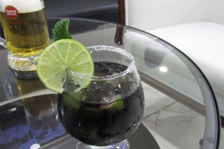 Lounge 47 of 65