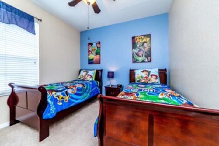 Room 5 of 19