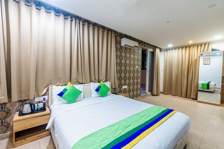 Room 34 of 61