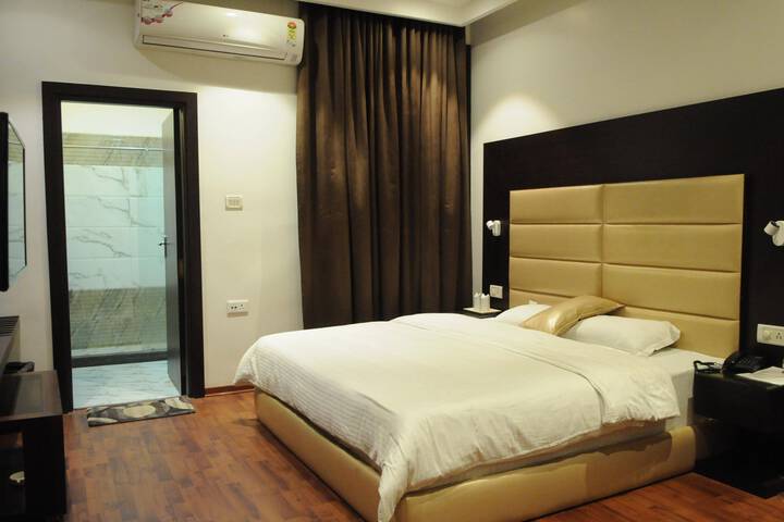 Kanha Continental