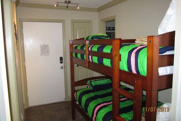 Room 21 of 210