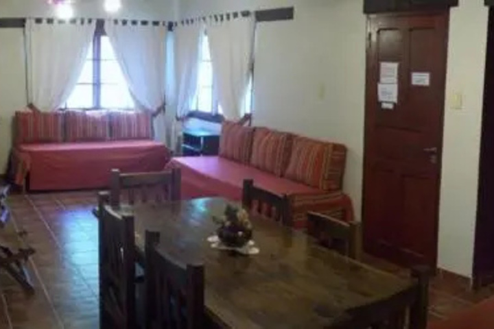 Room 6 of 18
