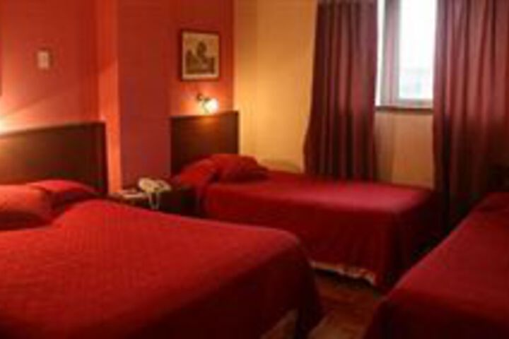 Room 9 of 30