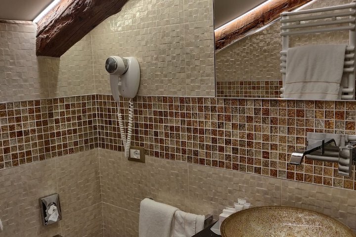 Clean Restrooms