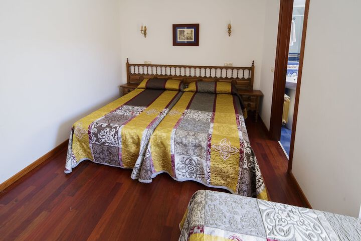 Room 9 of 20