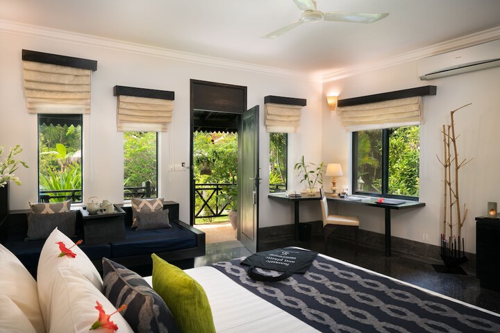 Room 3 of 53