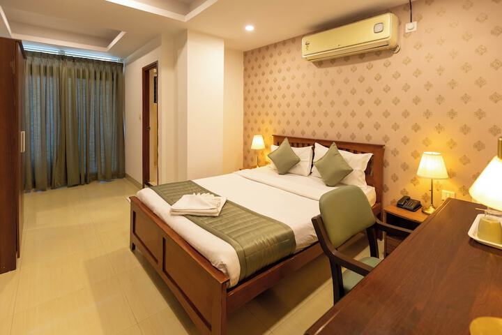 Room 17 of 46