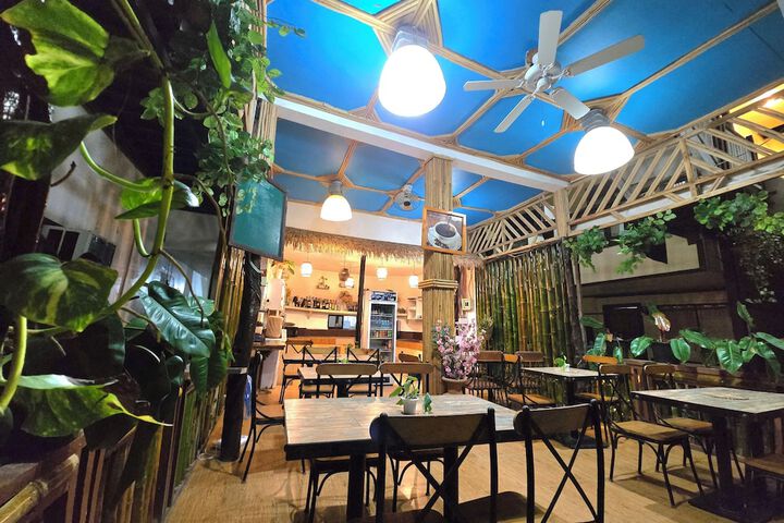 Dining 82 of 171