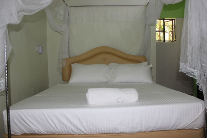 Room 7 of 15