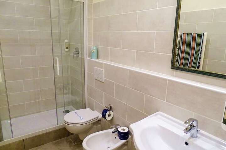 Room 42 of 113