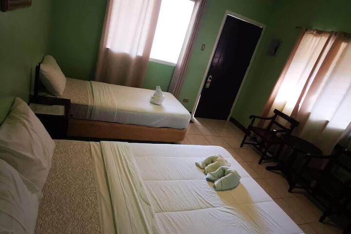 Room 2 of 28