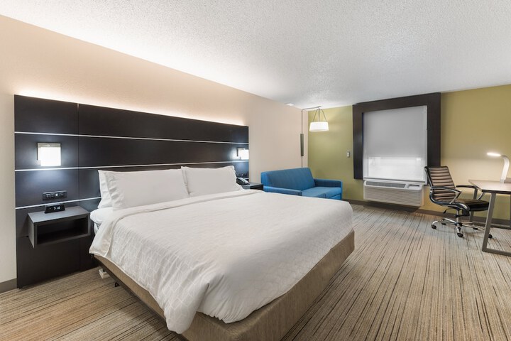 Room 12 of 55