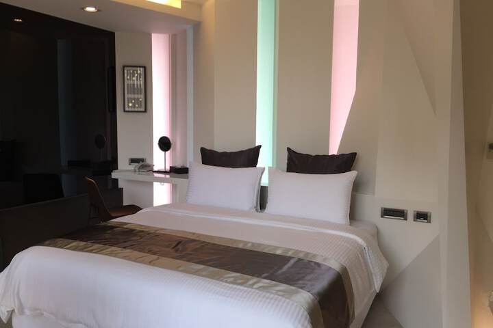 Room 3 of 45