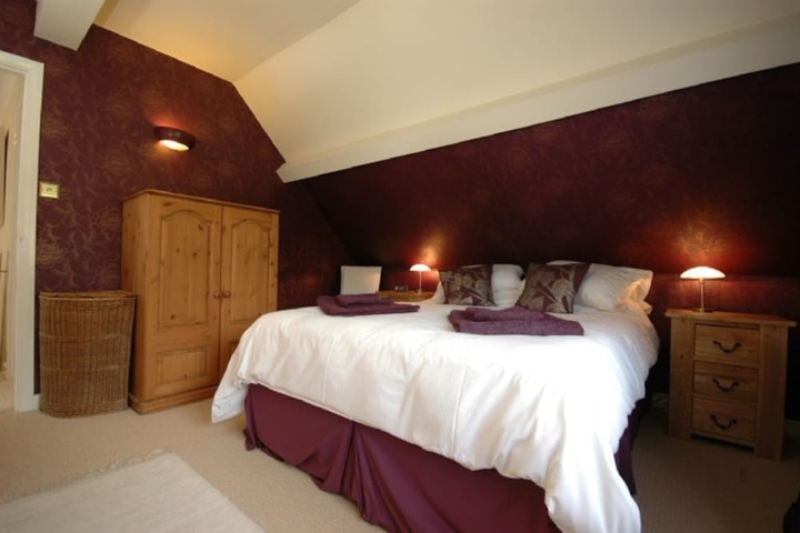 Room 3 of 18