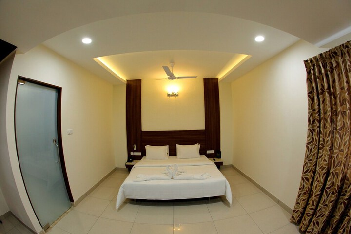 Room 10 of 22