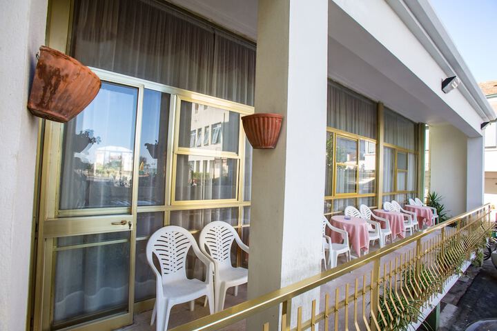 Terrace/Patio 24 of 25
