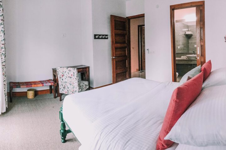 Room 30 of 64