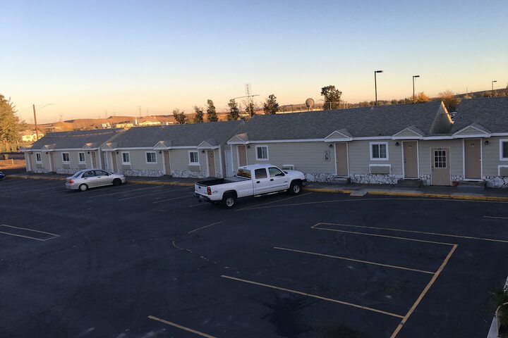 Property Grounds 33 of 41