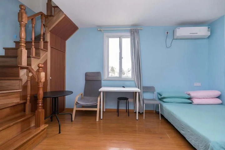 Room 7 of 11