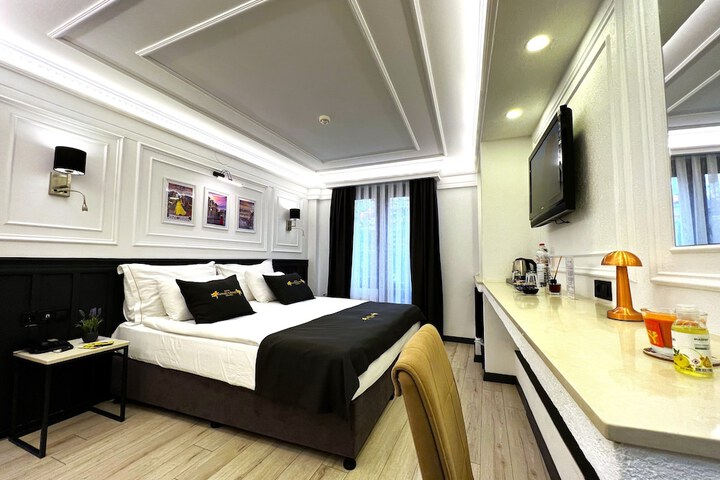 Room 38 of 74