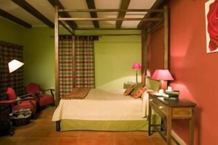 Room 8 of 36