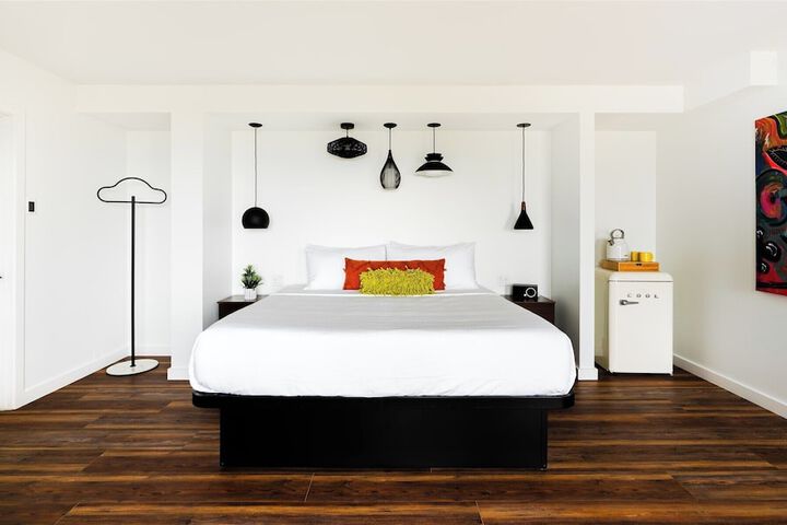 Room 8 of 42