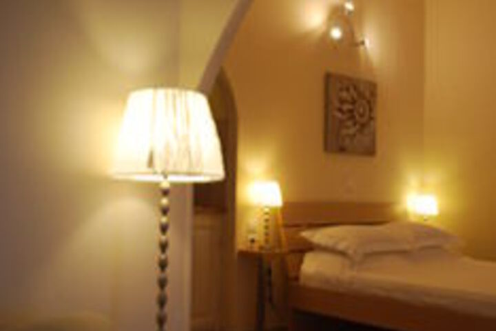 Room 27 of 41