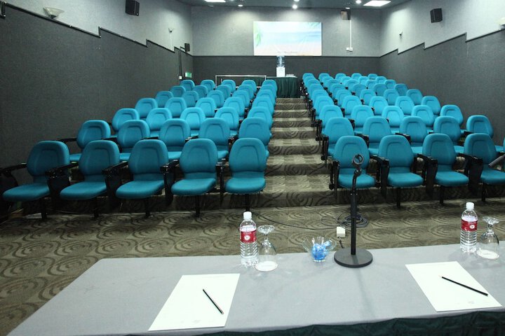 Ballroom/Hall 23 of 27