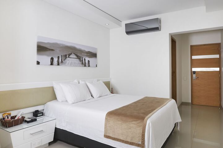 Room 10 of 74