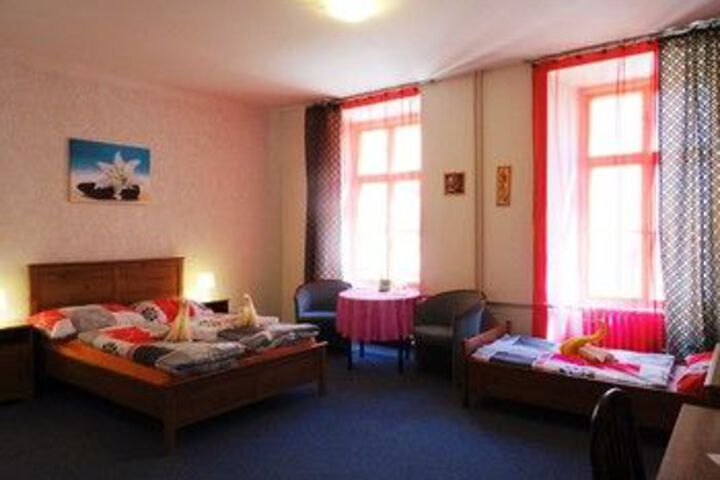 Room 17 of 43