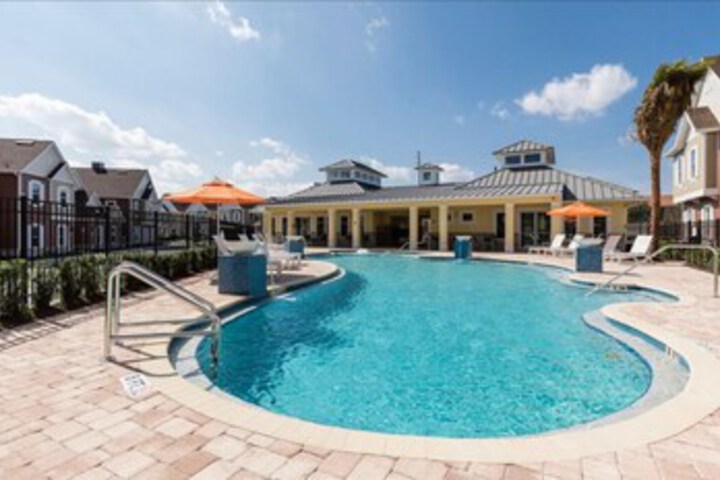 Pool 16 of 34