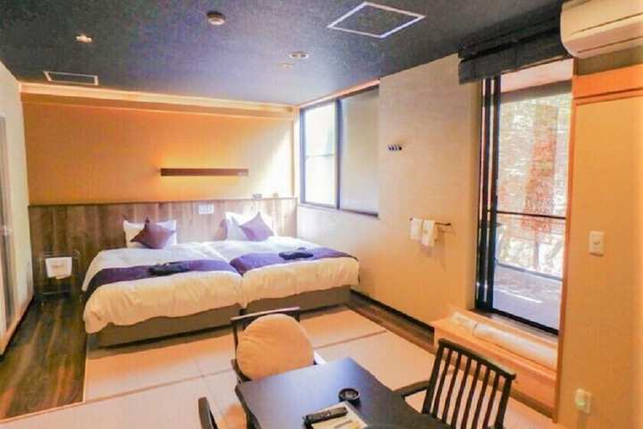 Room 14 of 83