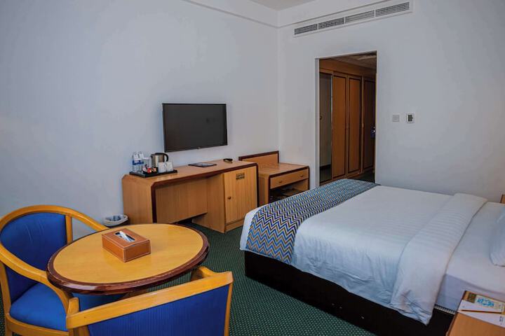 Room 47 of 121