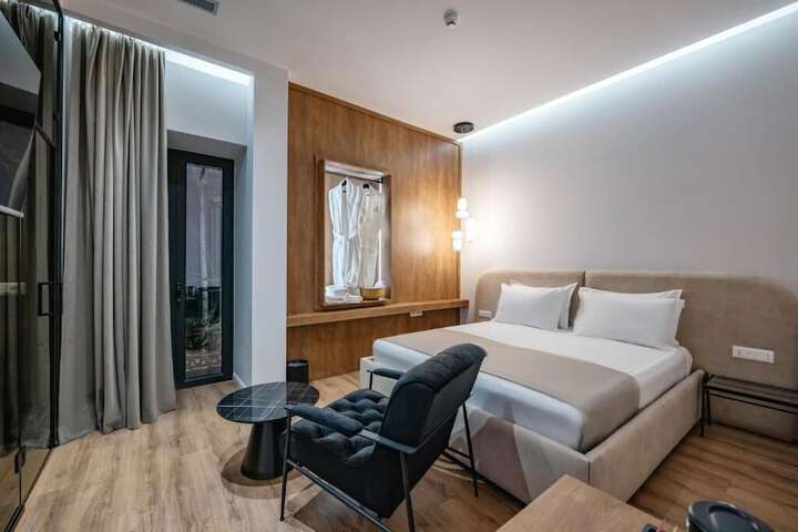 Room 11 of 189