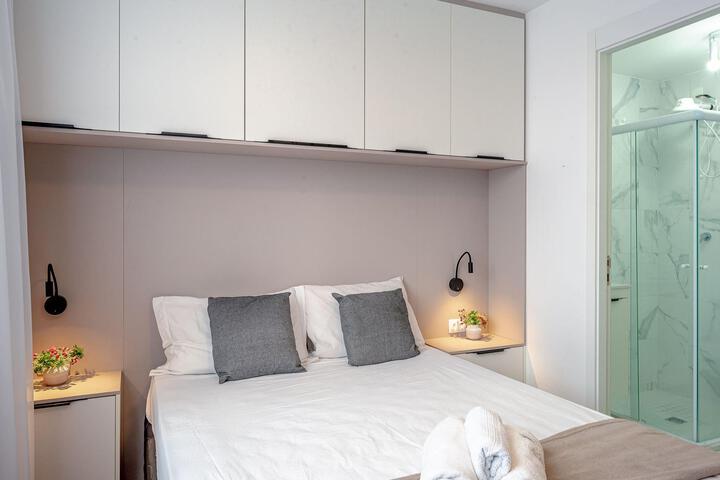 Room 12 of 39