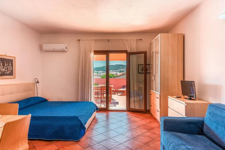 Room 3 of 17
