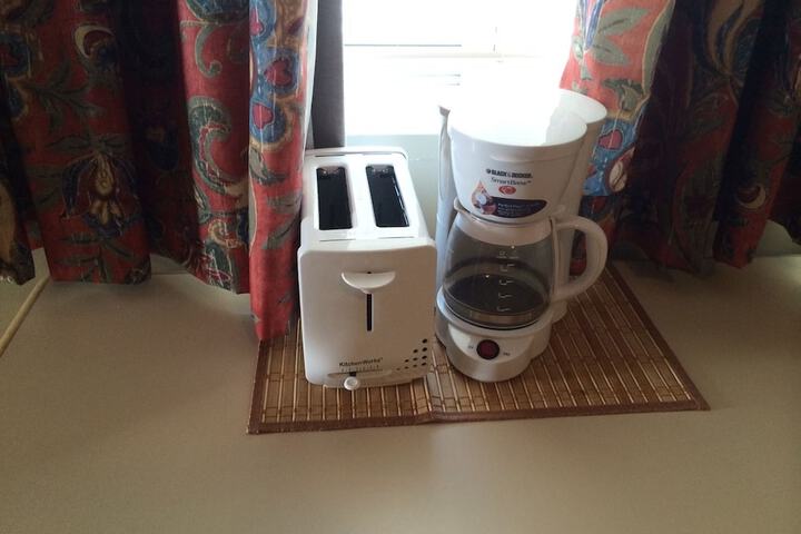 Breakfast/Coffee Service 18 of 41