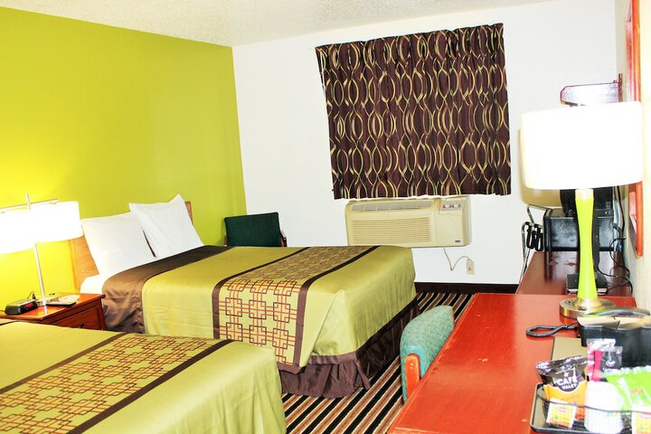 2 Double Beds (6 of 6)
