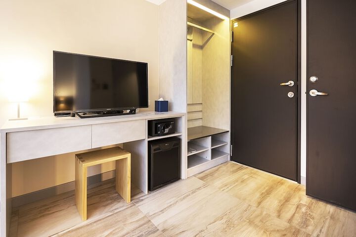 Room 19 of 53