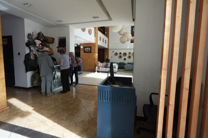 Gift Shop 102 of 173