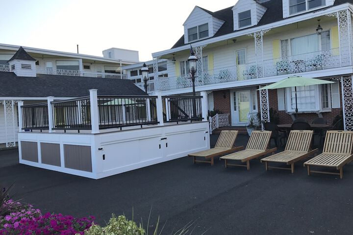Hotel Exterior 43 of 46