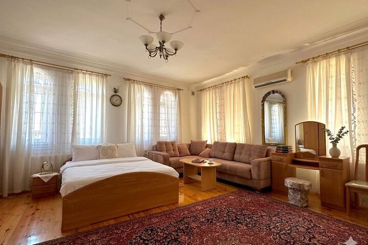 Room 42 of 122